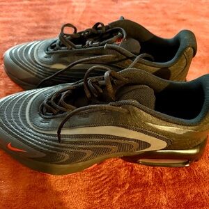 Nike Air Max Men’s Shoe